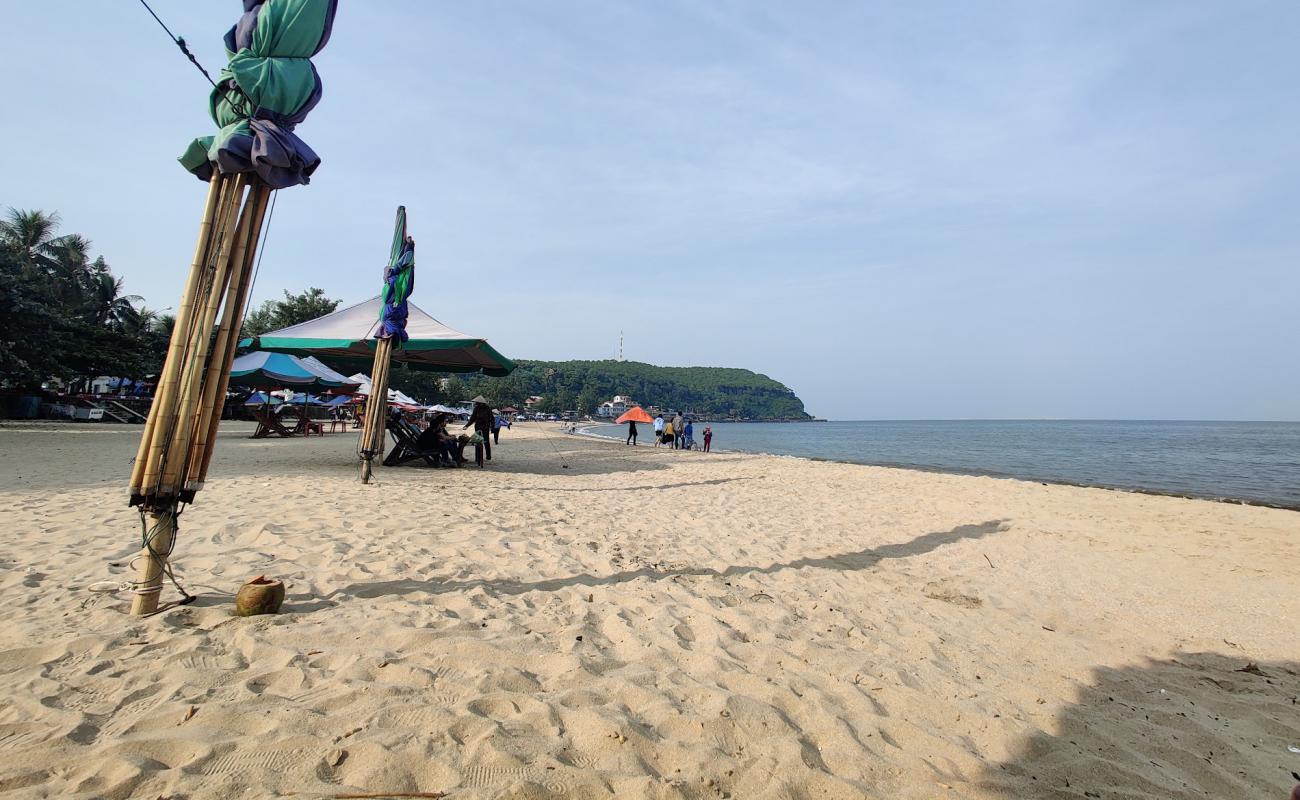 Do Son Beach'in fotoğrafı açık bej kum yüzey ile