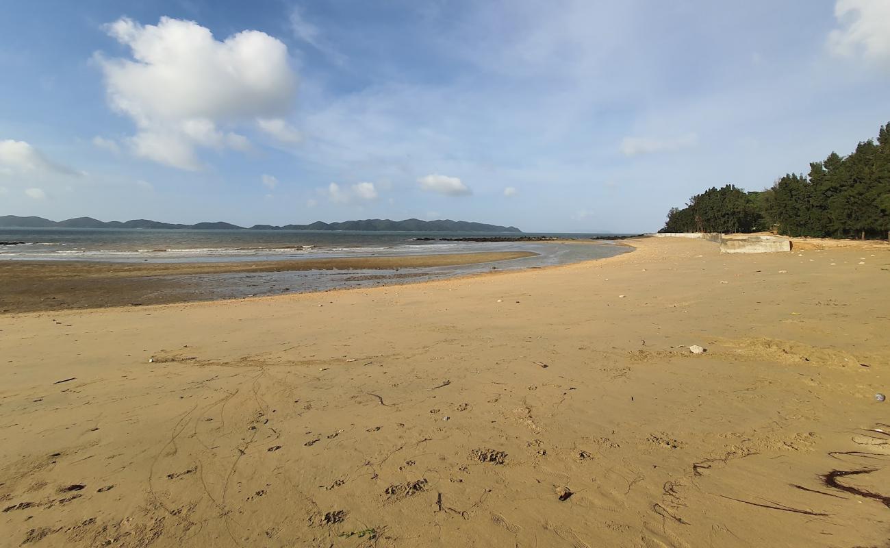 Thai Son beach'in fotoğrafı açık bej kum yüzey ile