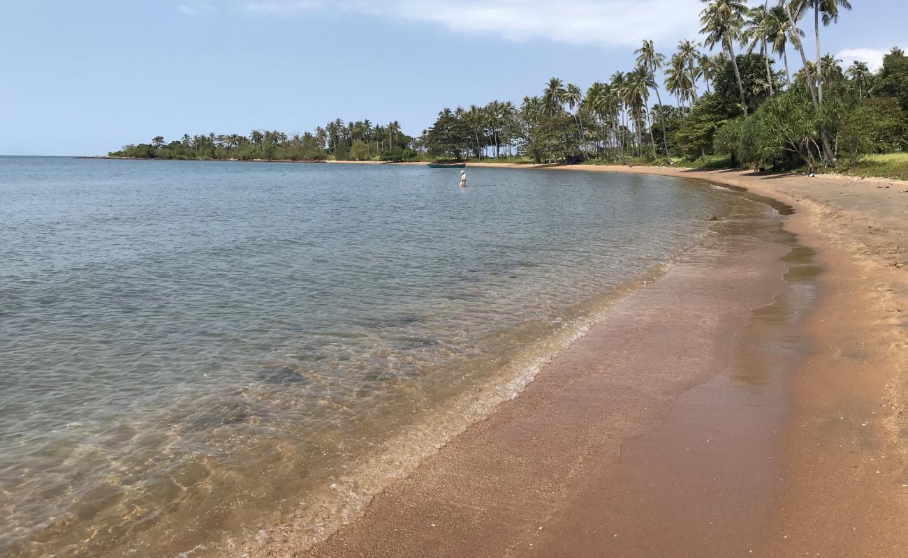 Big Beach Koh Tunsay'in fotoğrafı parlak kum yüzey ile