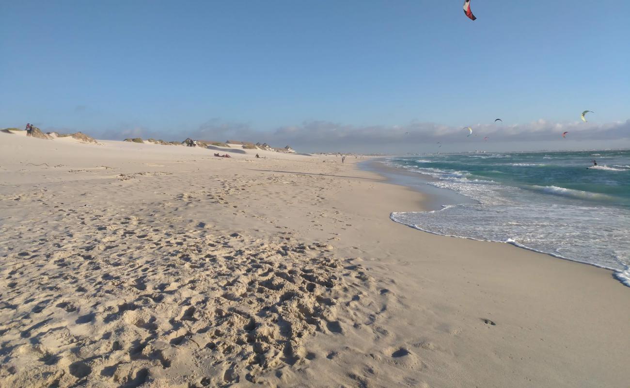 Bloubergstrand beach'in fotoğrafı i̇nce bej kum yüzey ile