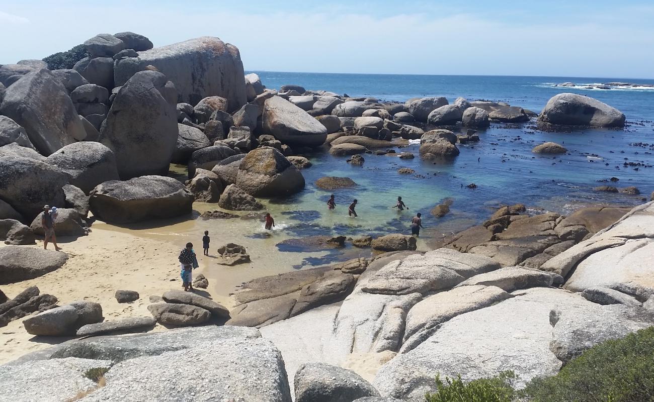 Oudekraal beach'in fotoğrafı açık bej kum yüzey ile