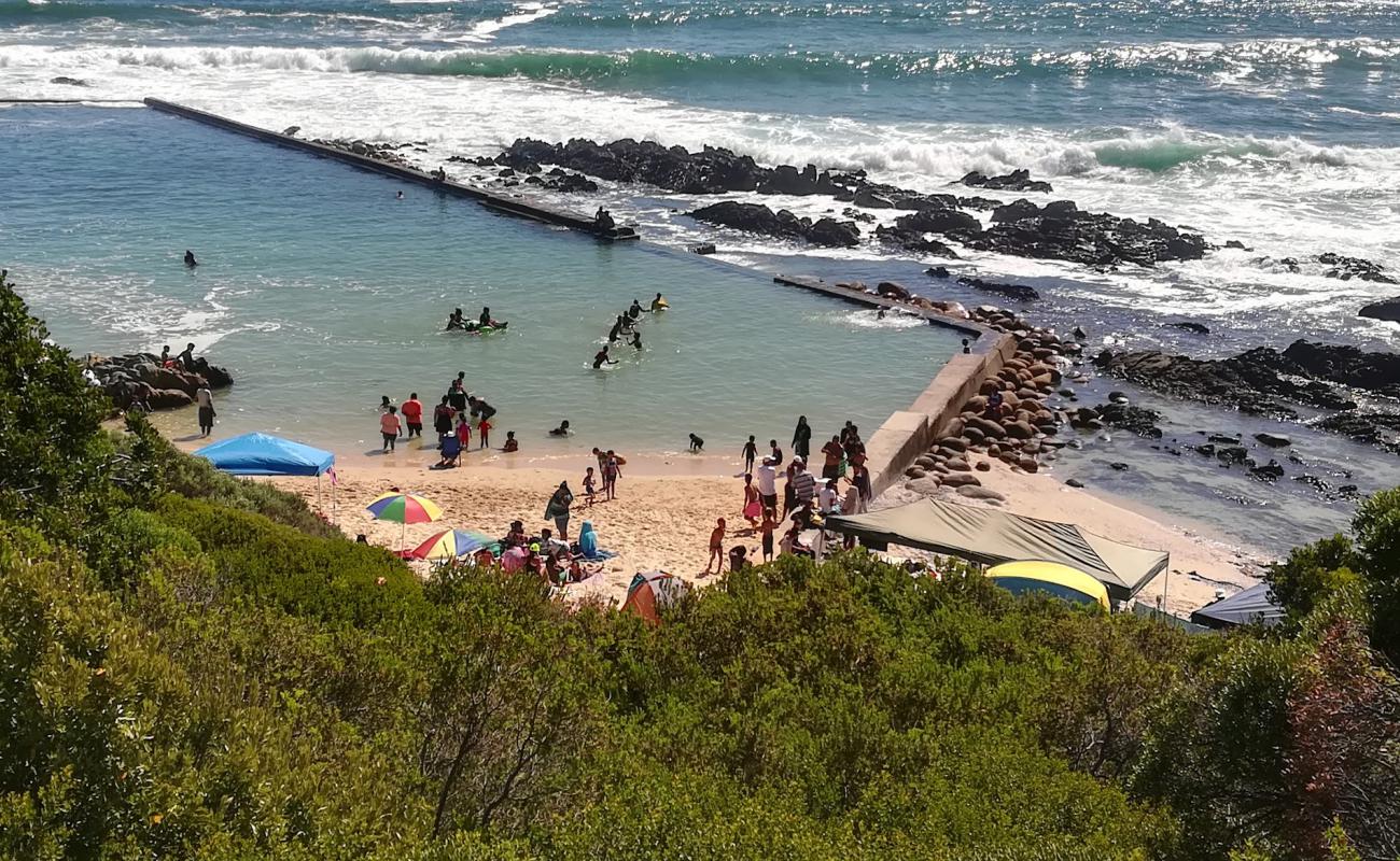 Sparks Bay Tidal Pool'in fotoğrafı bej kum ve kayalar yüzey ile