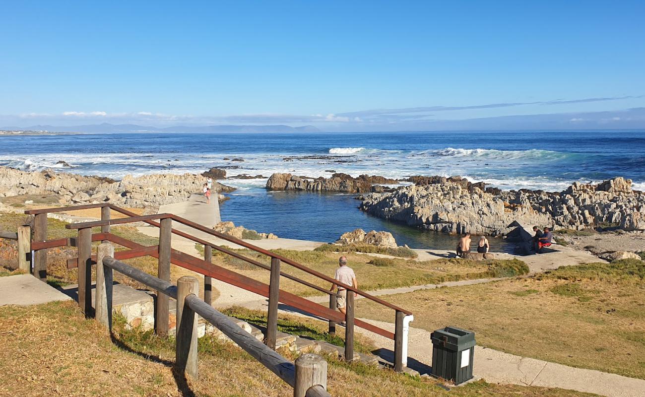 Vermont Tidal Pool'in fotoğrafı taşlar yüzey ile