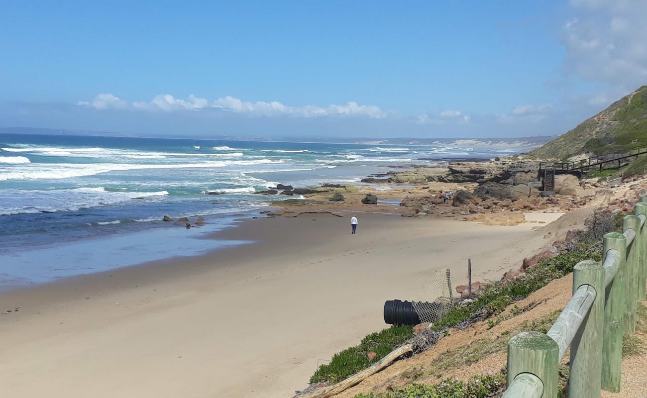 Dana Bay beach'in fotoğrafı i̇nce bej kum yüzey ile