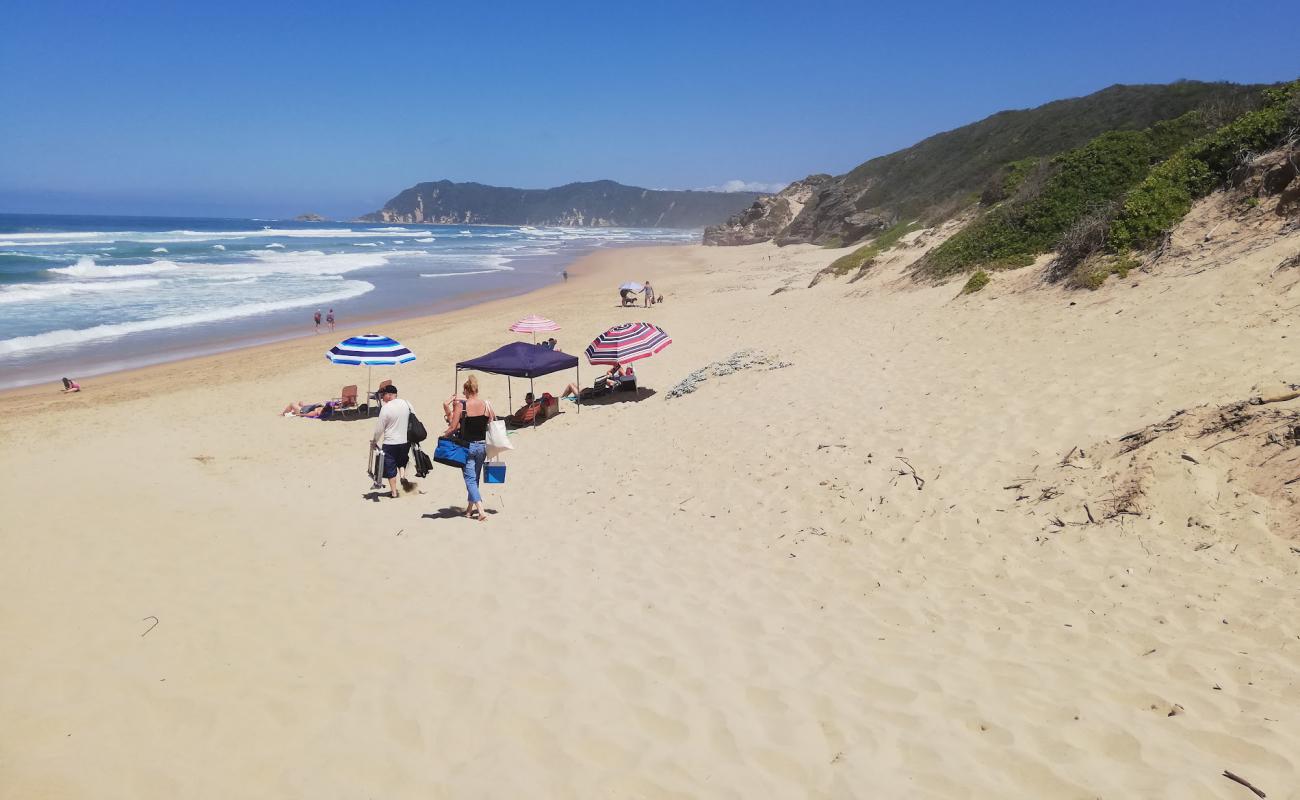 Myoli beach'in fotoğrafı i̇nce bej kum yüzey ile
