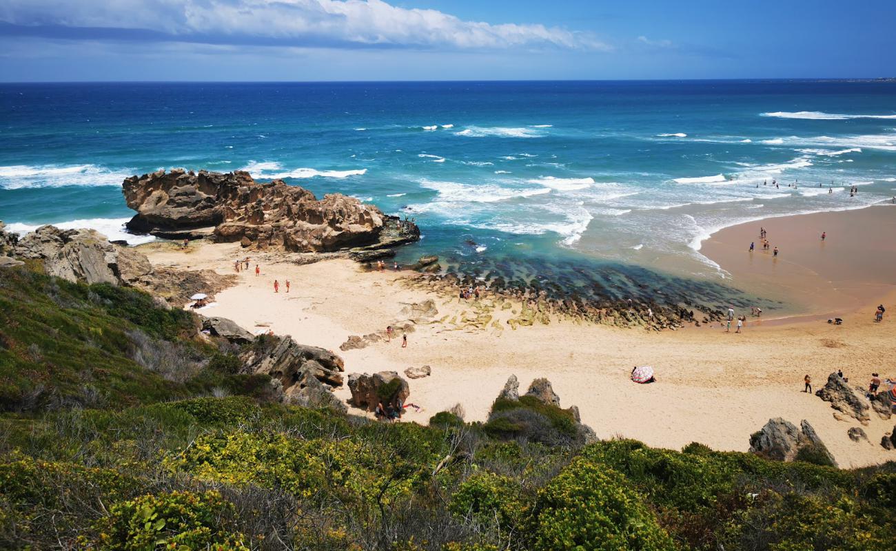 Brenton beach'in fotoğrafı parlak ince kum yüzey ile