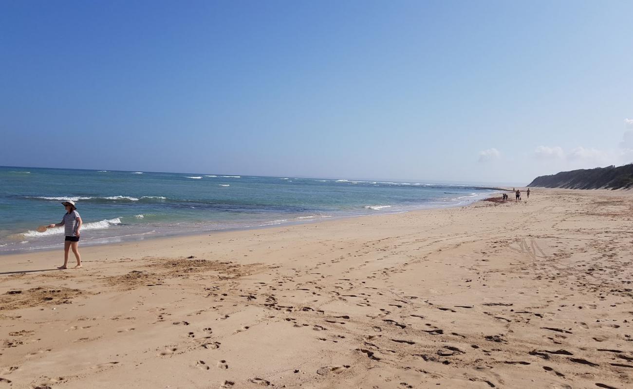 Old Jetty beach'in fotoğrafı i̇nce bej kum yüzey ile