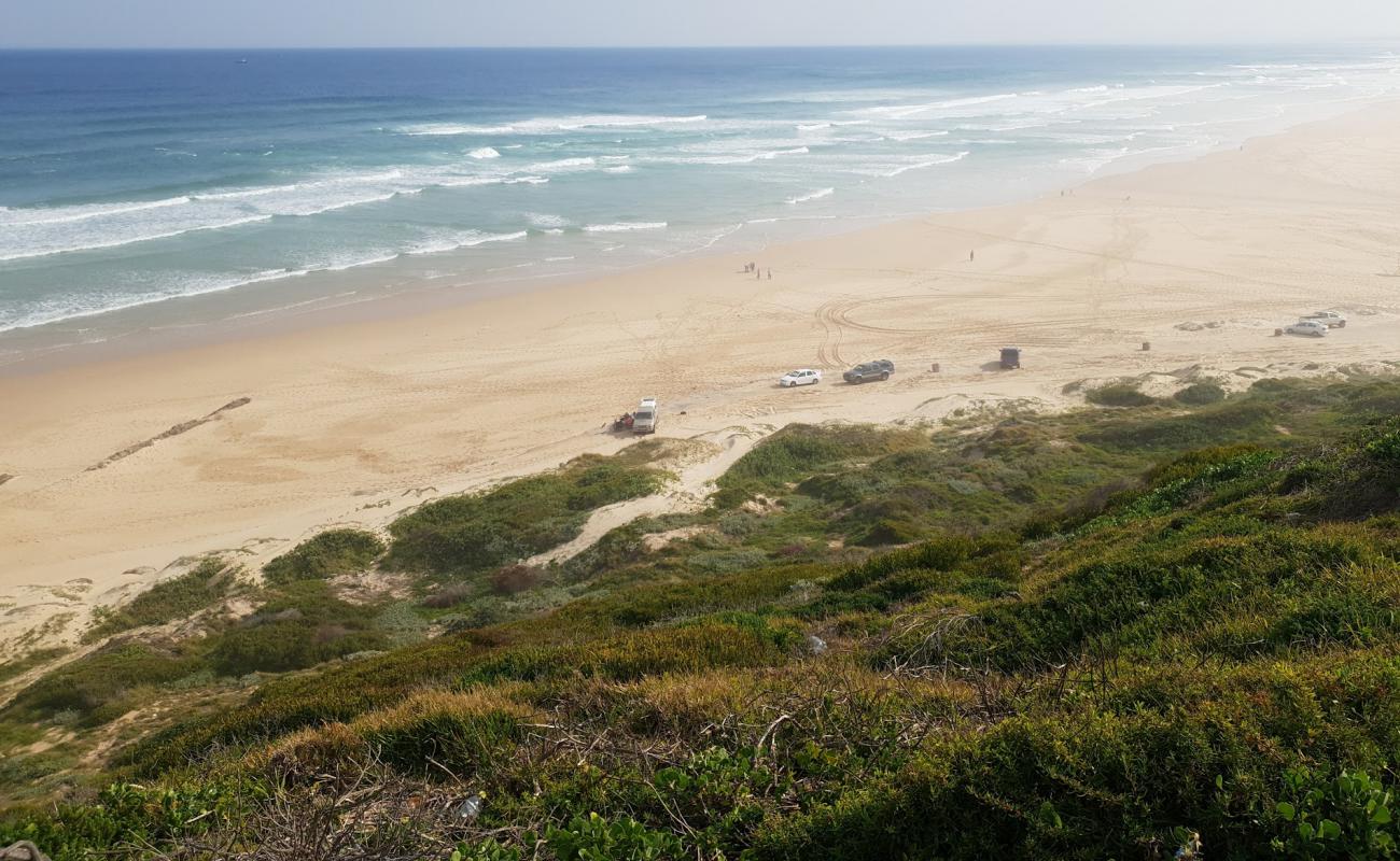 Maitland beach'in fotoğrafı açık bej kum yüzey ile