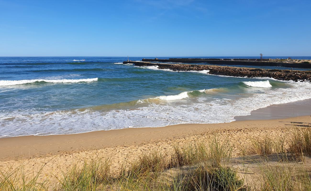 East beach'in fotoğrafı açık bej kum yüzey ile