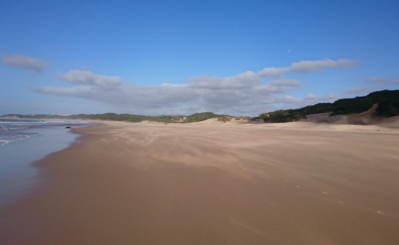 Begha Mouth beach'in fotoğrafı parlak ince kum yüzey ile