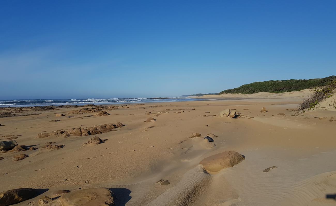 Kaysers beach'in fotoğrafı bej kum ve kayalar yüzey ile