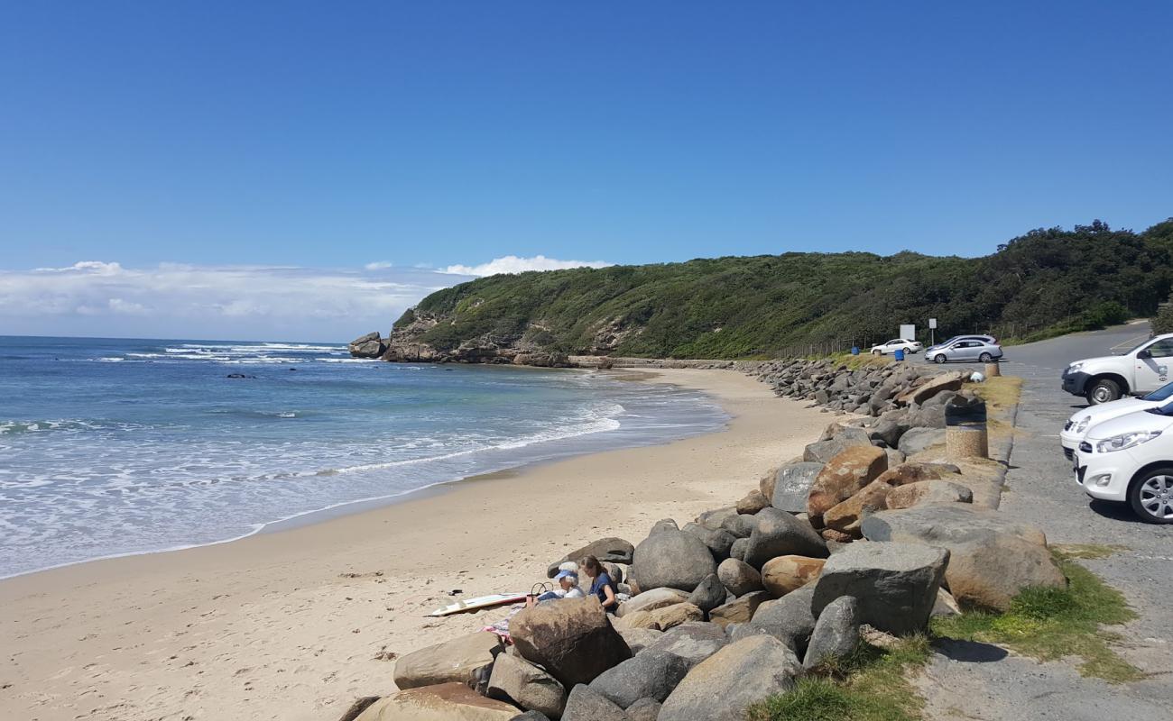 Nahoon beach'in fotoğrafı i̇nce bej kum yüzey ile