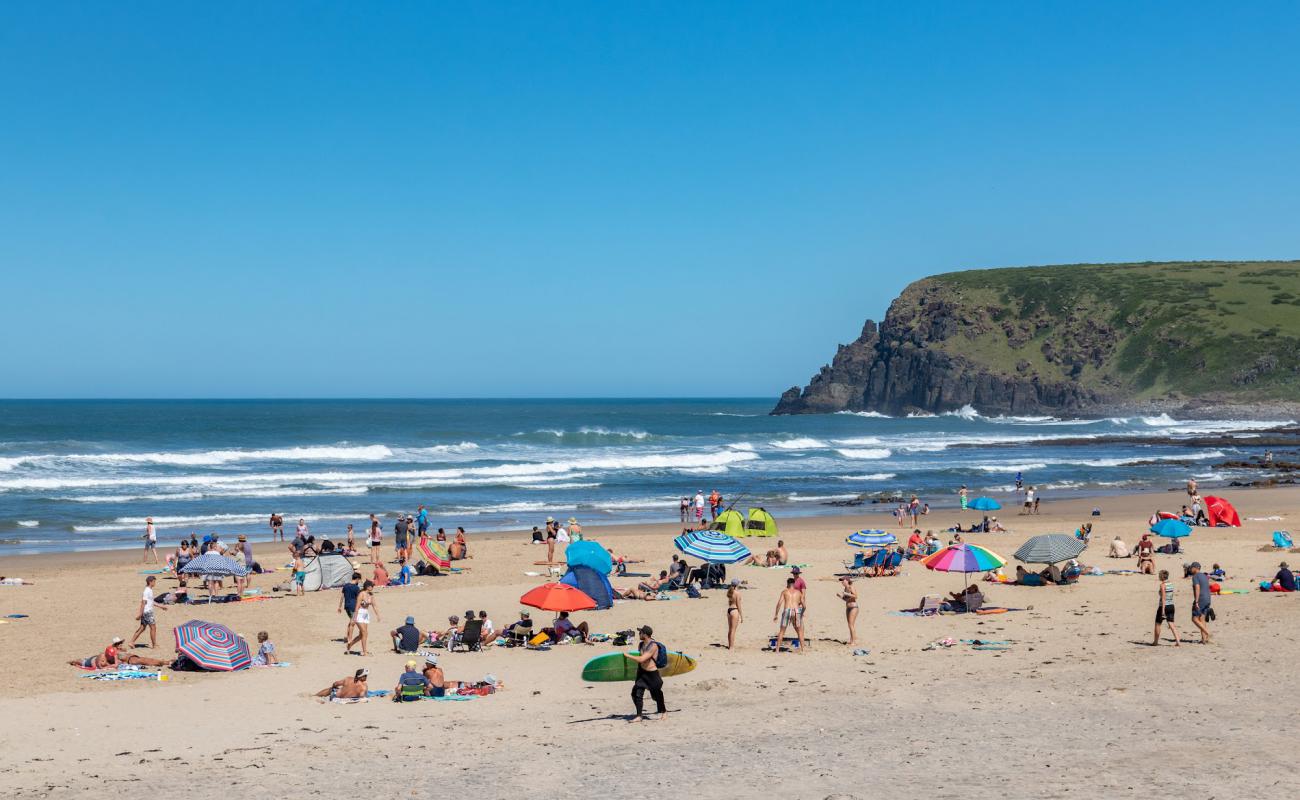 Morgan beach'in fotoğrafı açık bej kum yüzey ile