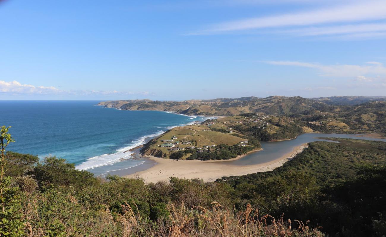 Mpande beach'in fotoğrafı açık bej kum yüzey ile