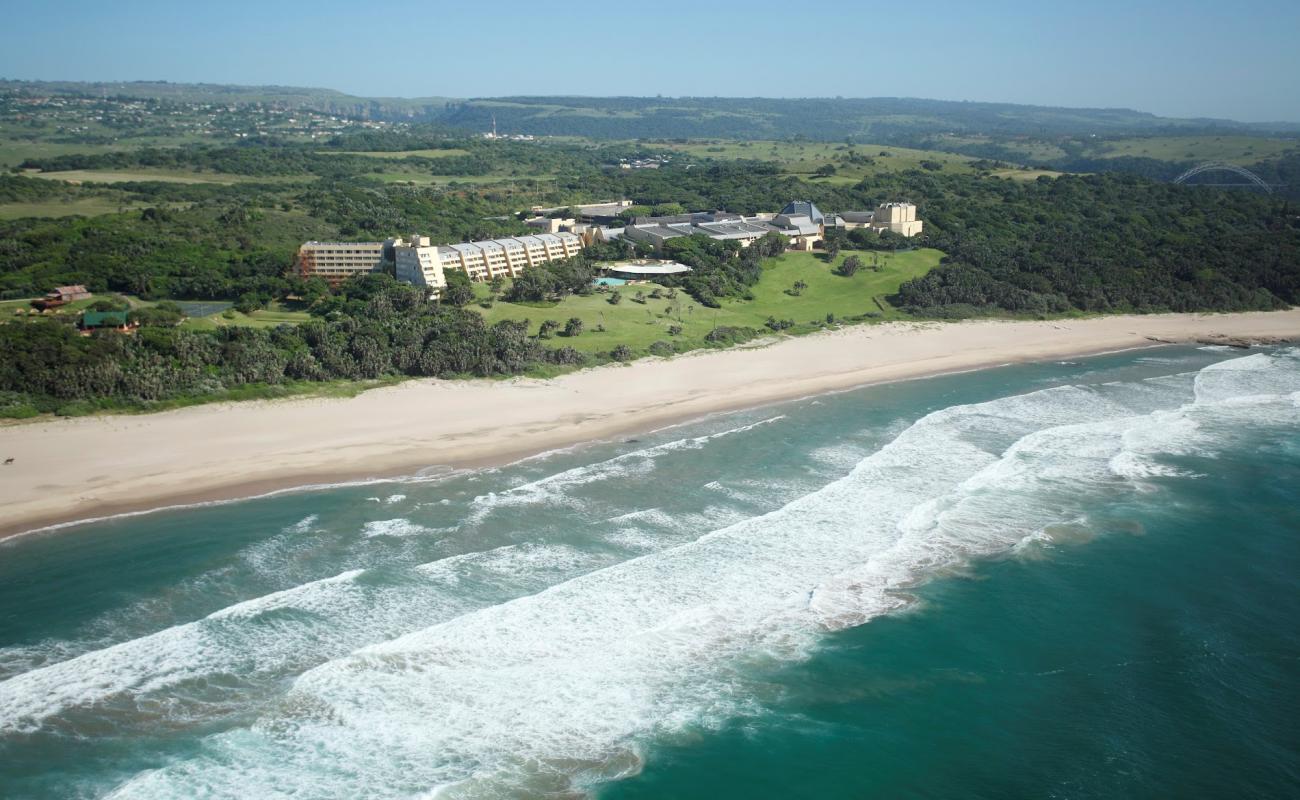 Mzamba beach II'in fotoğrafı i̇nce bej kum yüzey ile