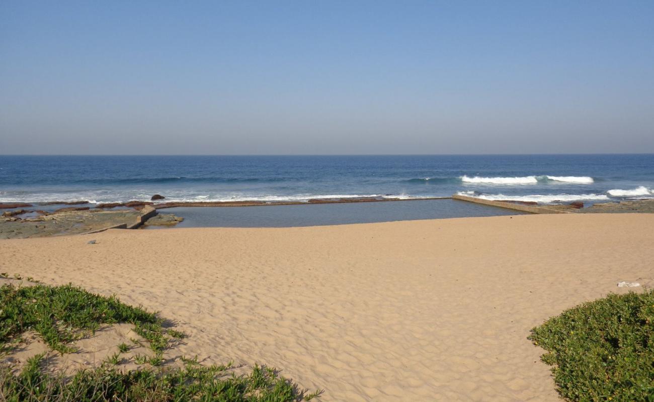 Mtwalume beach'in fotoğrafı açık bej kum yüzey ile
