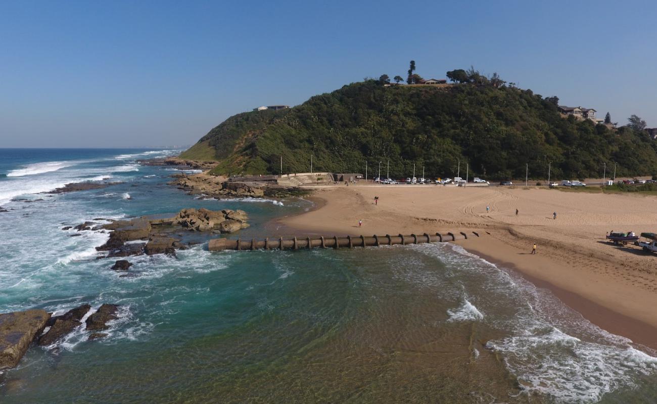 Isipingo beach'in fotoğrafı i̇nce bej kum yüzey ile