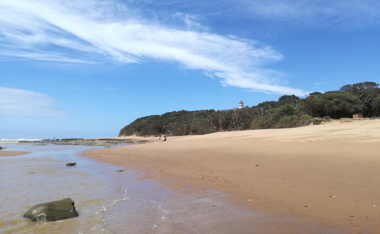 Tugela beach'in fotoğrafı açık bej kum yüzey ile