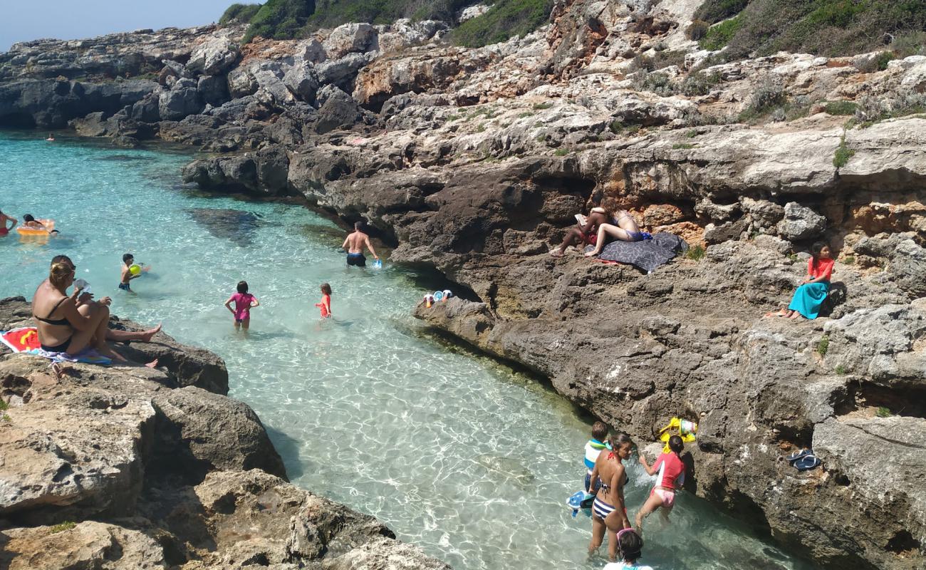 Es Calo Blanc'in fotoğrafı parlak kum yüzey ile