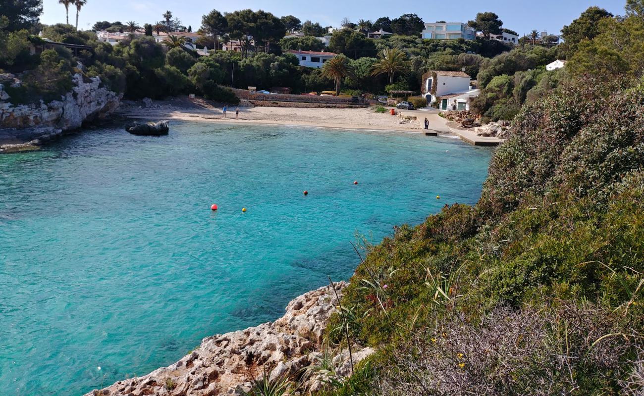 Binisafuller Playa'in fotoğrafı i̇nce bej kum yüzey ile
