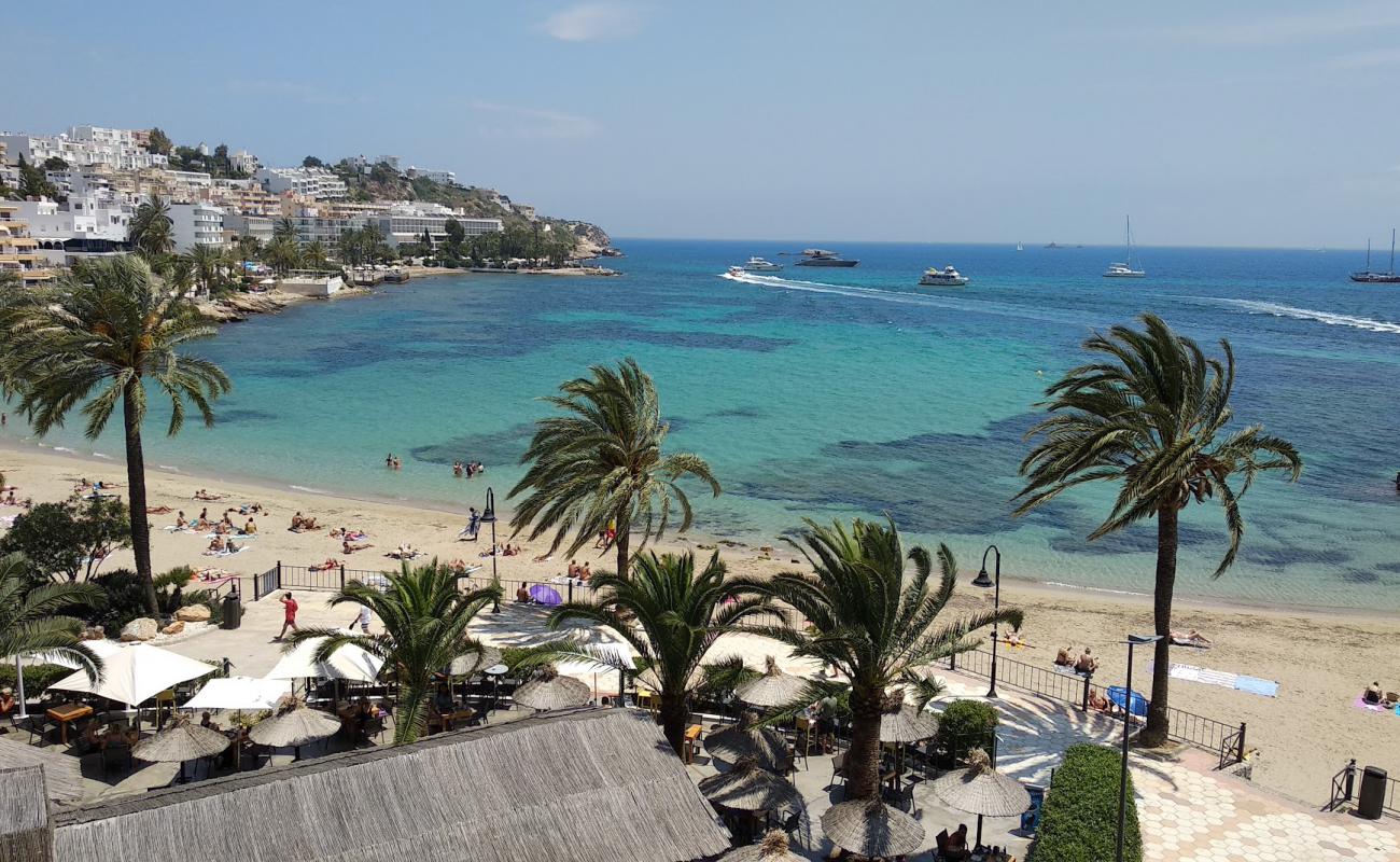 Platja de ses Figueretes'in fotoğrafı parlak ince kum yüzey ile