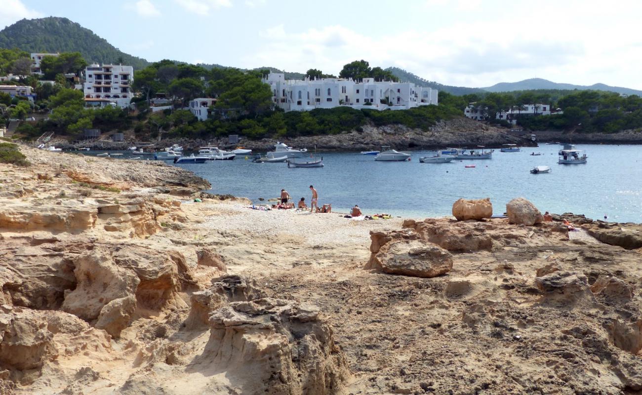 Playa de La Cueva'in fotoğrafı açık bej kum yüzey ile