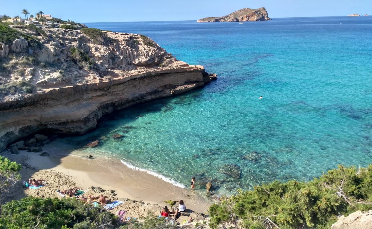 Cala Escondida'in fotoğrafı parlak ince kum yüzey ile