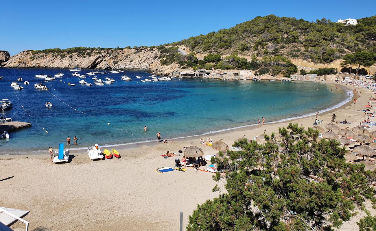 Playa Cala Vadella'in fotoğrafı parlak ince kum yüzey ile