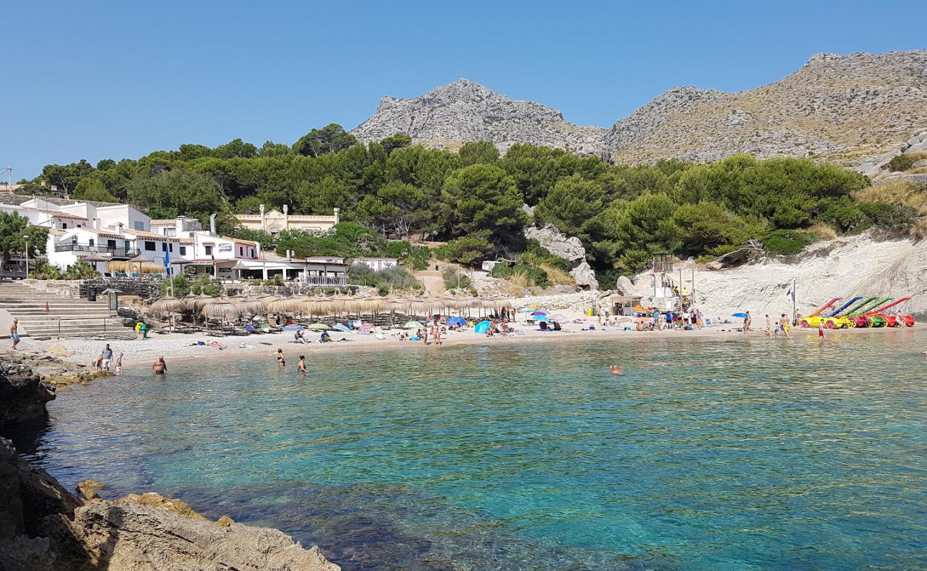 Playa de Cala Barques'in fotoğrafı i̇nce bej kum yüzey ile