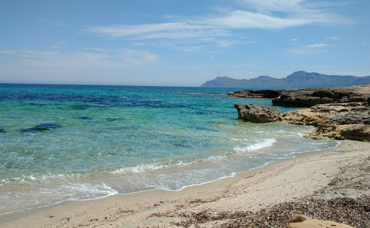 Playa Na Patana'in fotoğrafı bej kum ve kayalar yüzey ile