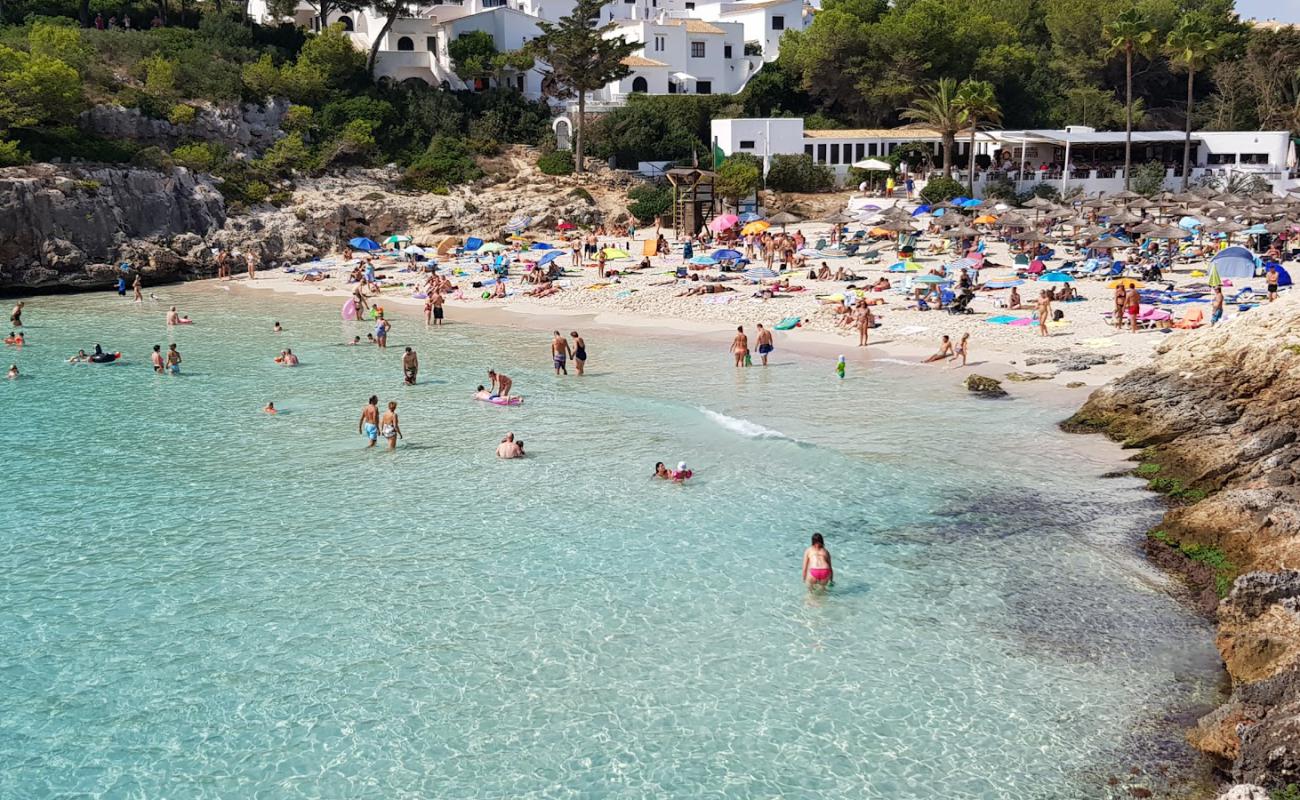 Platja Cala Anguila'in fotoğrafı i̇nce bej kum yüzey ile