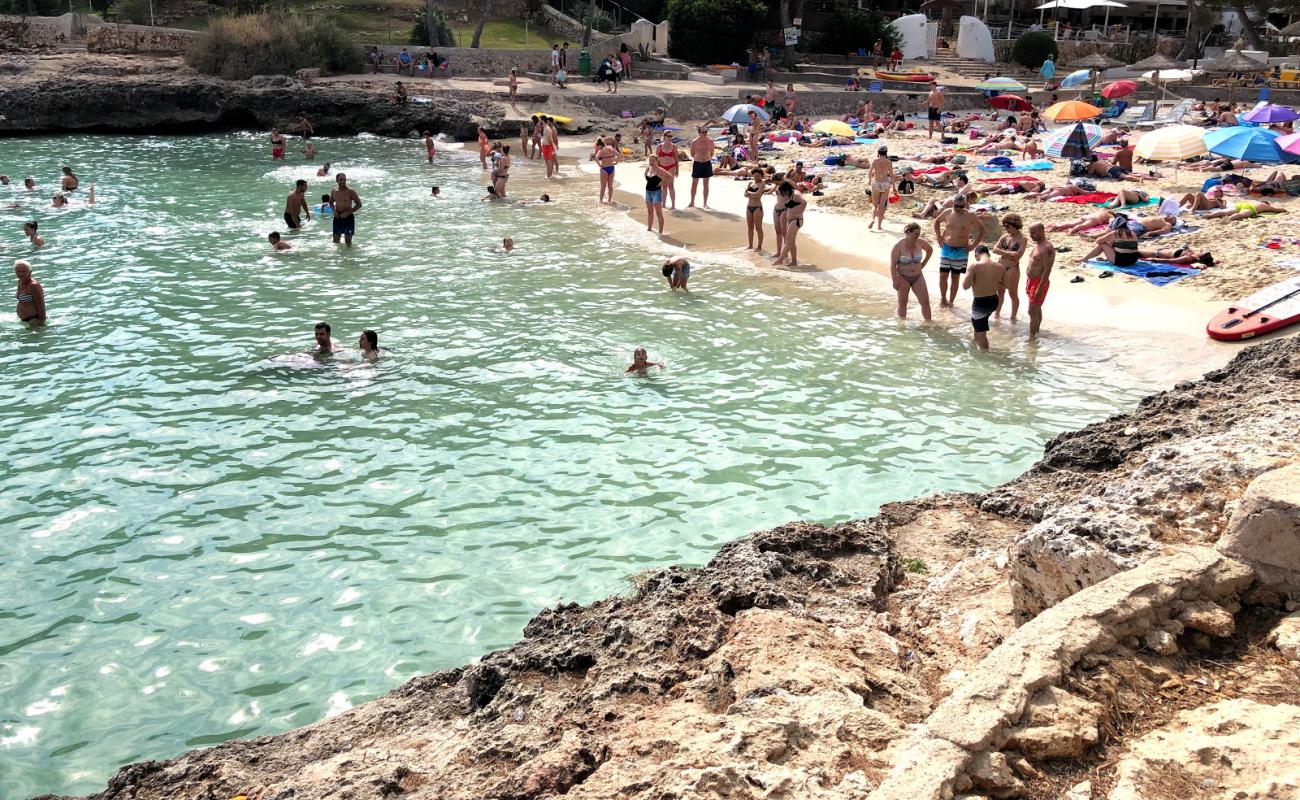 Cala D'Or'in fotoğrafı i̇nce bej kum yüzey ile