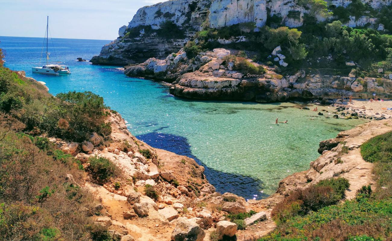 Cala Marmols'in fotoğrafı i̇nce bej kum yüzey ile
