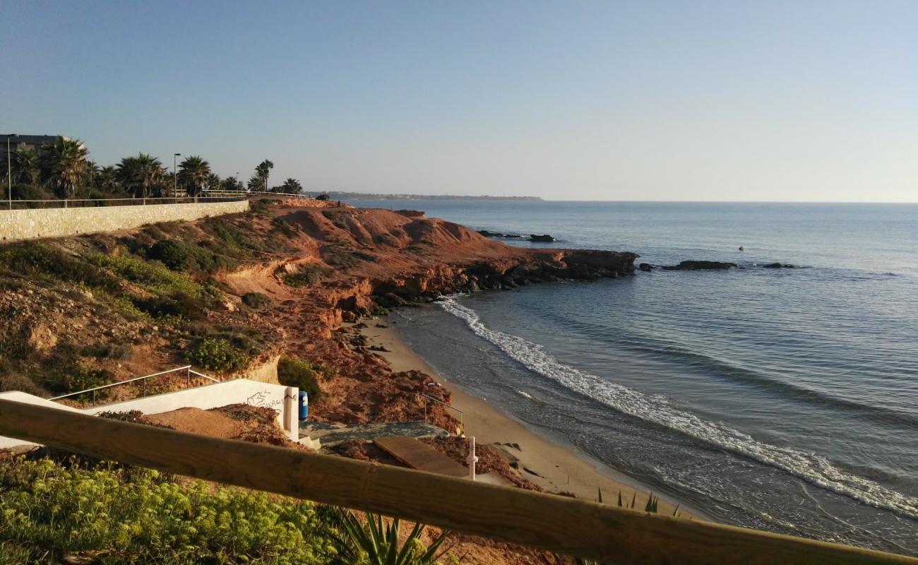 Cala de la Lombriz'in fotoğrafı parlak kum yüzey ile