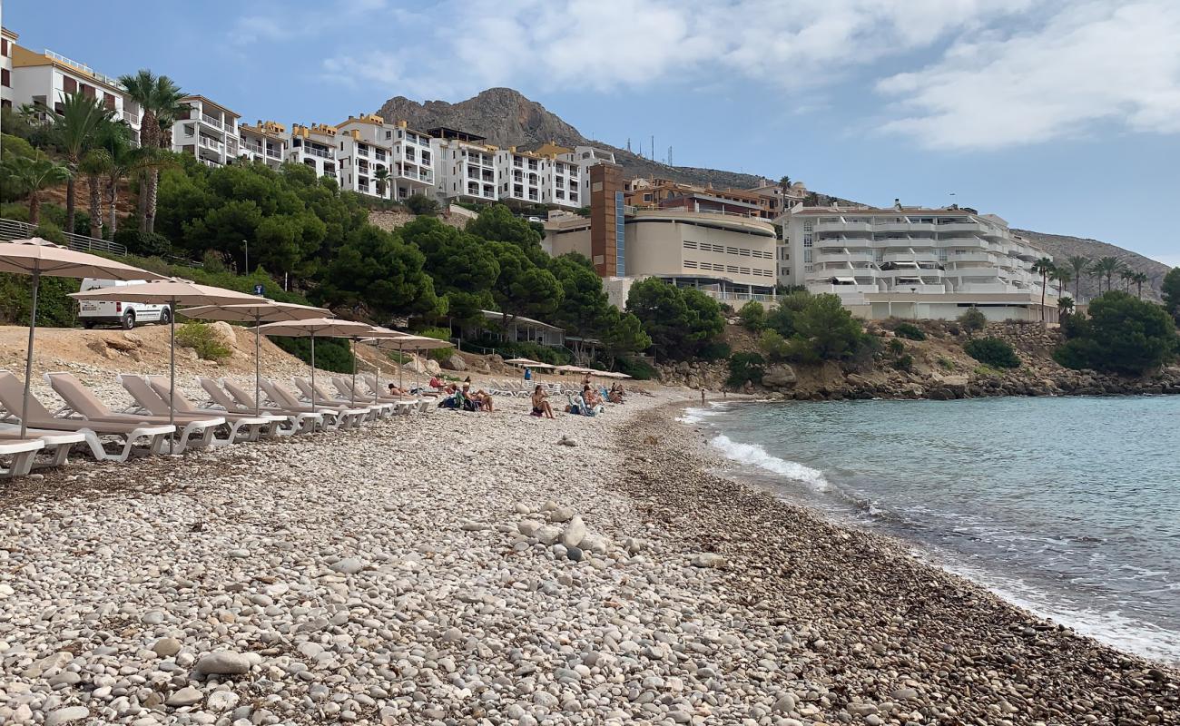 Mascarat Plajı'in fotoğrafı gri çakıl taşı yüzey ile