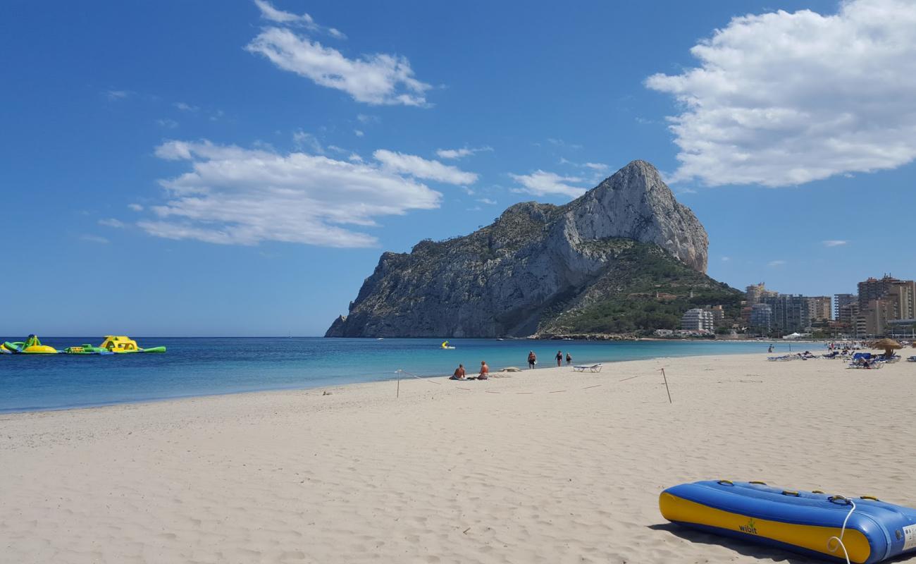 Platja de la Fossa'in fotoğrafı - rahatlamayı sevenler arasında popüler bir yer