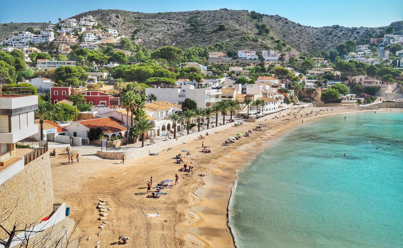 Playa del Portet'in fotoğrafı parlak kum yüzey ile