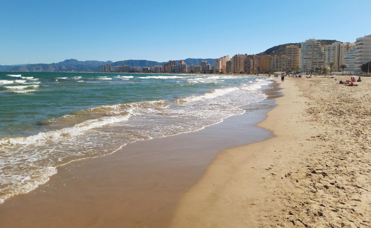 Playa del Raco'in fotoğrafı kahverengi kum yüzey ile