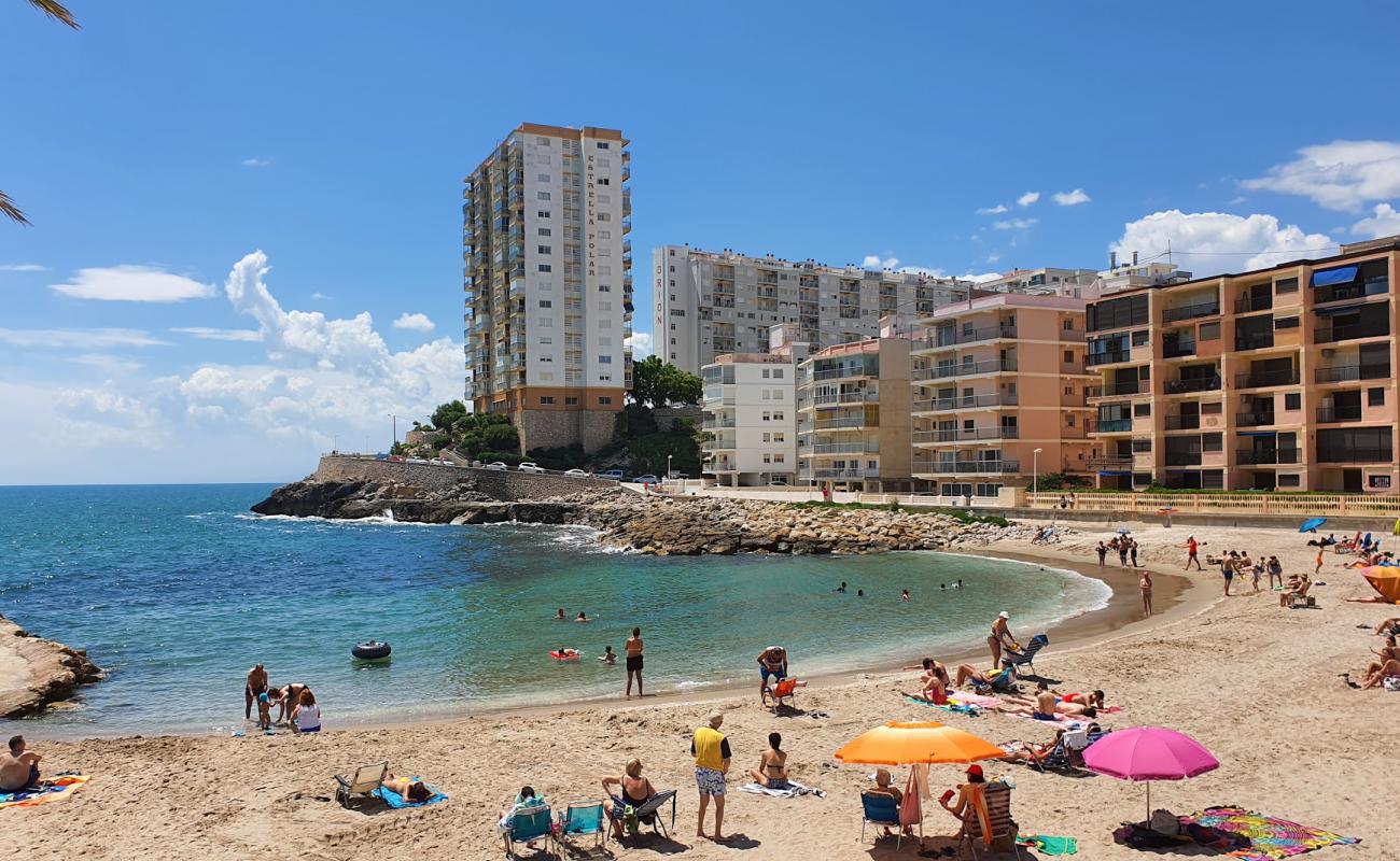 Playa Cullera'in fotoğrafı kahverengi kum yüzey ile
