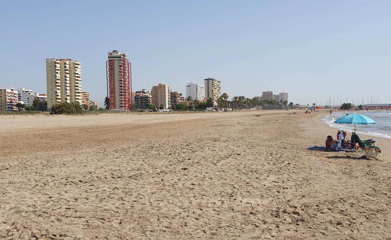 Platja de Massamagrell'in fotoğrafı kahverengi kum yüzey ile