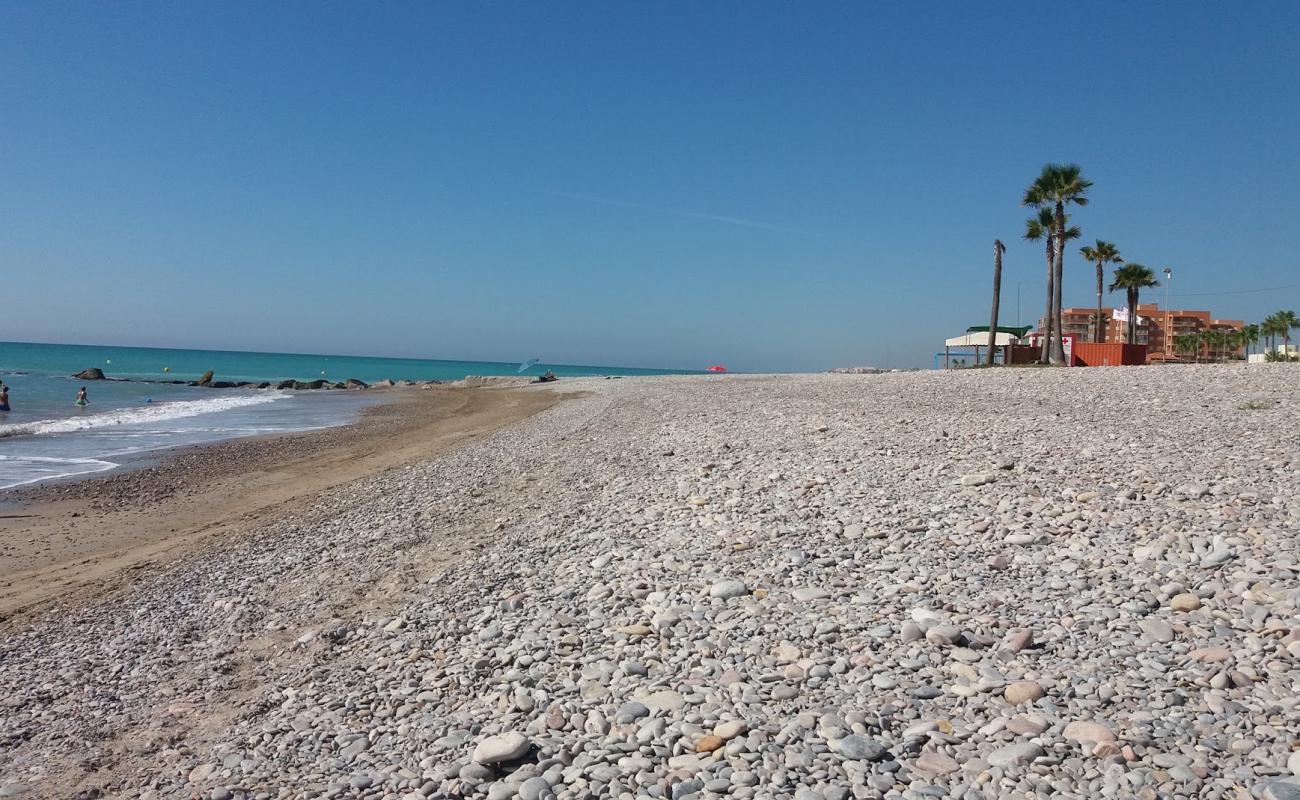 Platja amb Pedres'in fotoğrafı küçük gri çakıllar yüzey ile