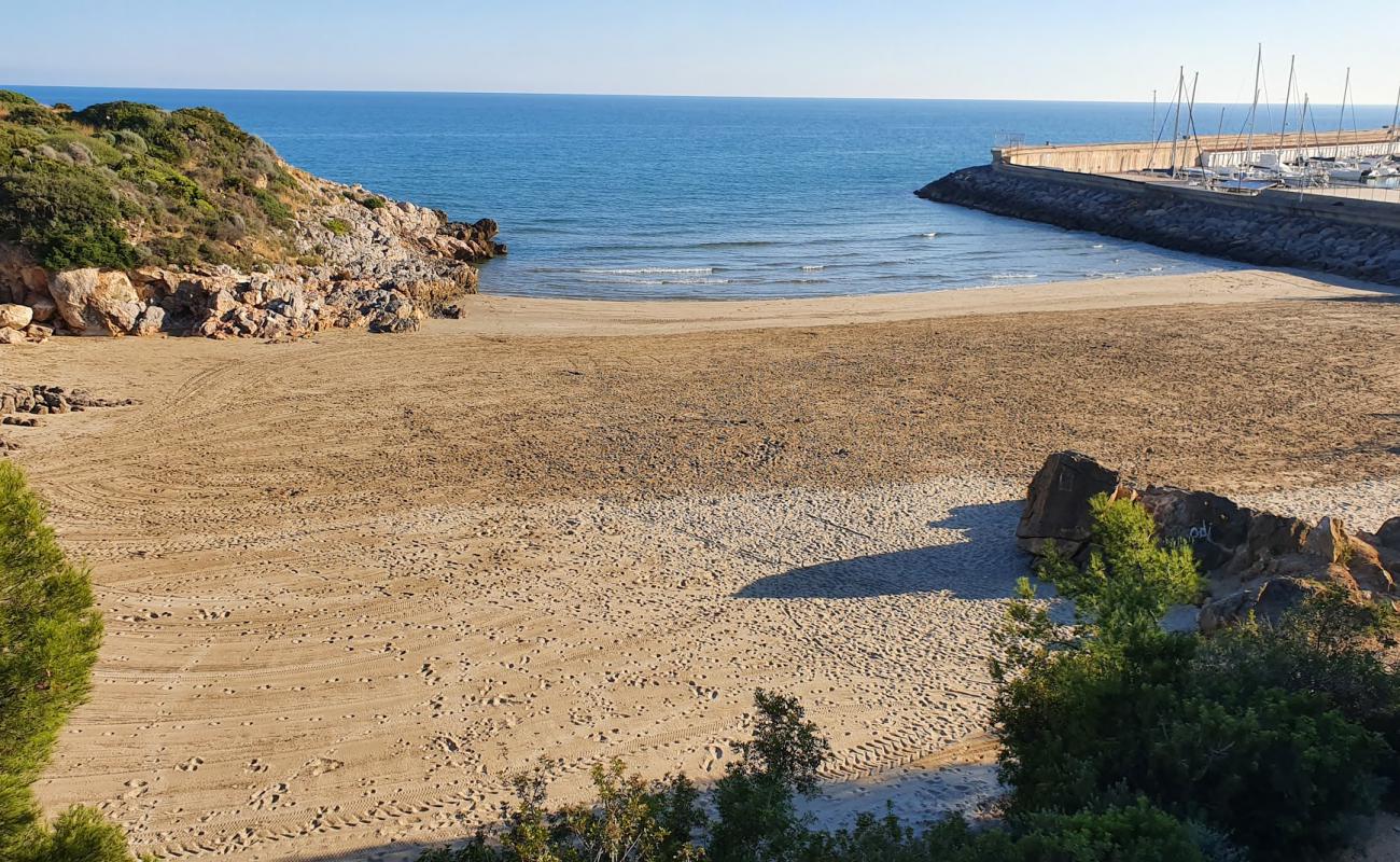 Cala el Retor'in fotoğrafı kahverengi kum yüzey ile
