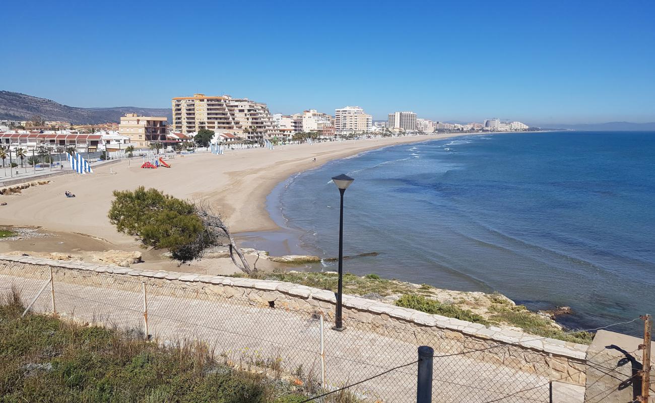 Playa Morro de Gos'in fotoğrafı kahverengi kum yüzey ile