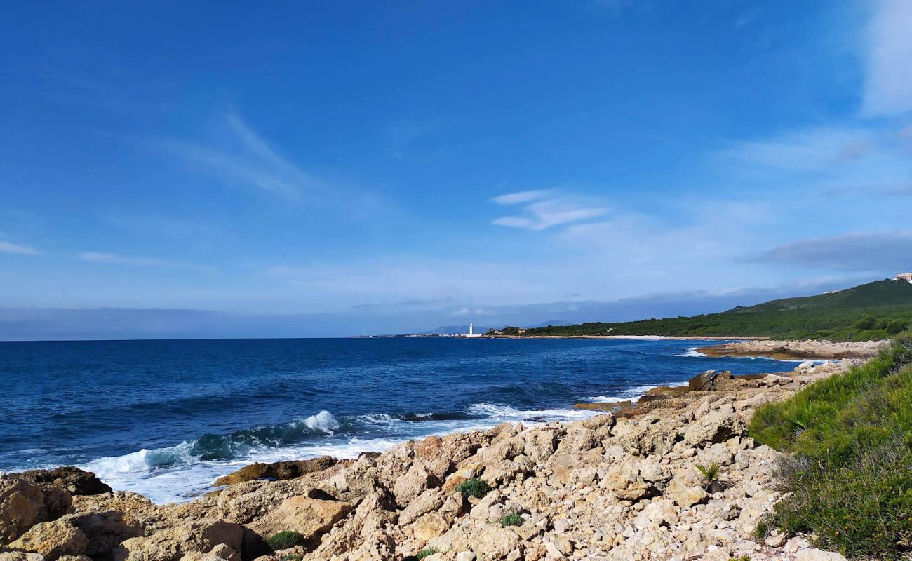 Platja Serradal 4'in fotoğrafı bej kum ve çakıl yüzey ile