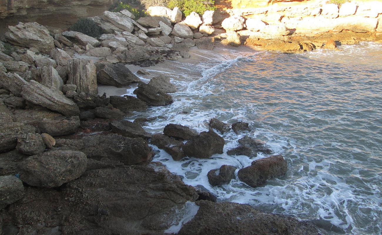 Cala Argilaga 2'in fotoğrafı bej kum ve çakıl yüzey ile