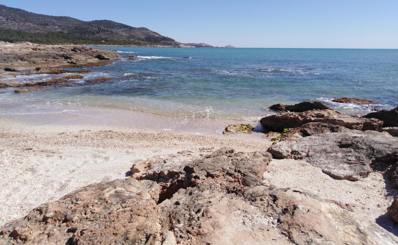 Platja del Pebret 2'in fotoğrafı bej kum ve çakıl yüzey ile