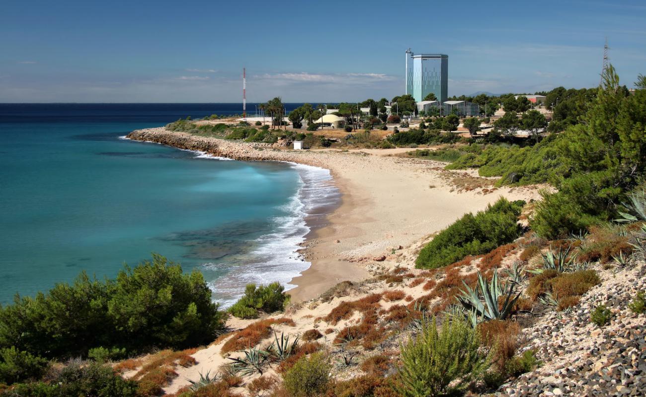 Cala de Gestel'in fotoğrafı açık bej kum yüzey ile