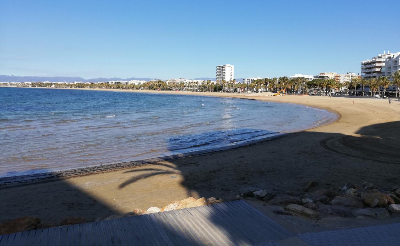 Salou Beach'in fotoğrafı i̇nce bej kum yüzey ile