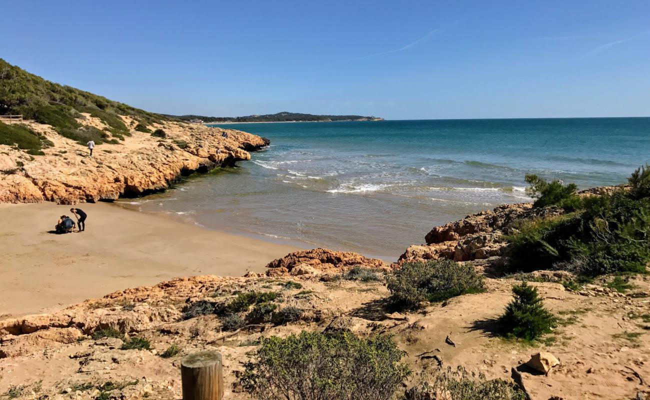 Cala Romana'in fotoğrafı açık bej kum yüzey ile