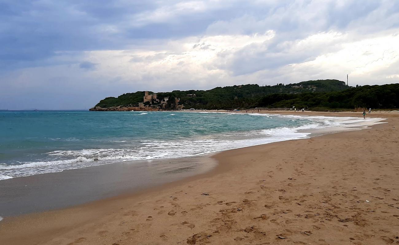Tamarit Plajı'in fotoğrafı açık bej kum yüzey ile